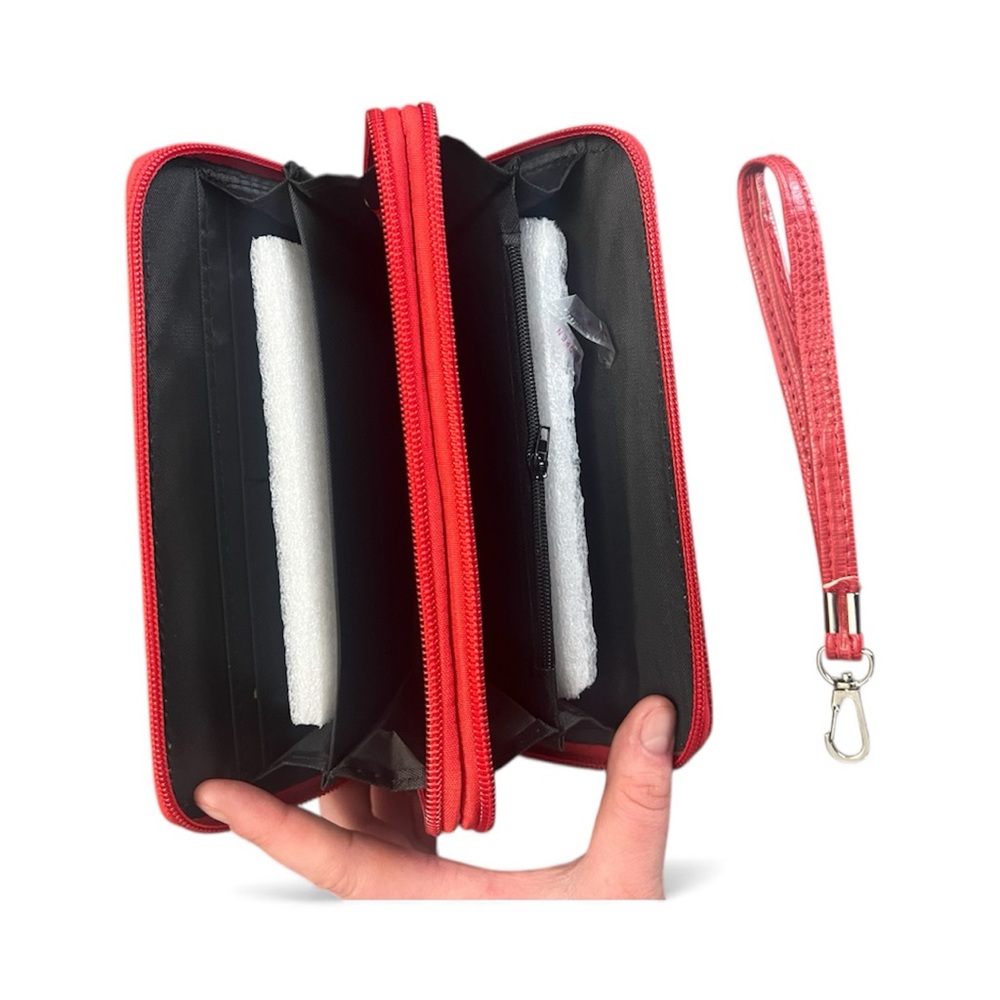 Chic Red Textured Wallet - Picture 3 of 3